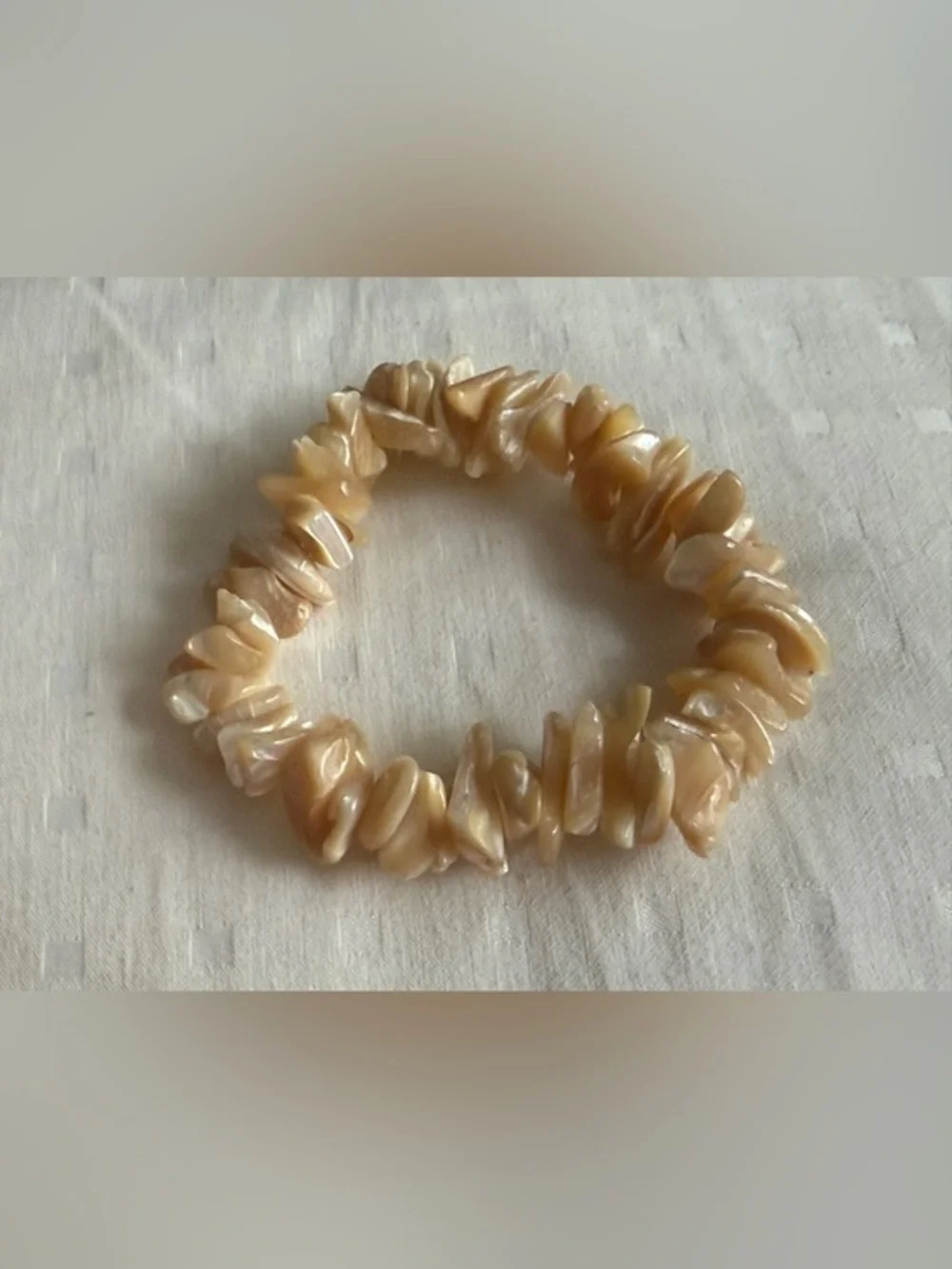 Peach Mother-of-Pearl Chip Stretch Bracelet